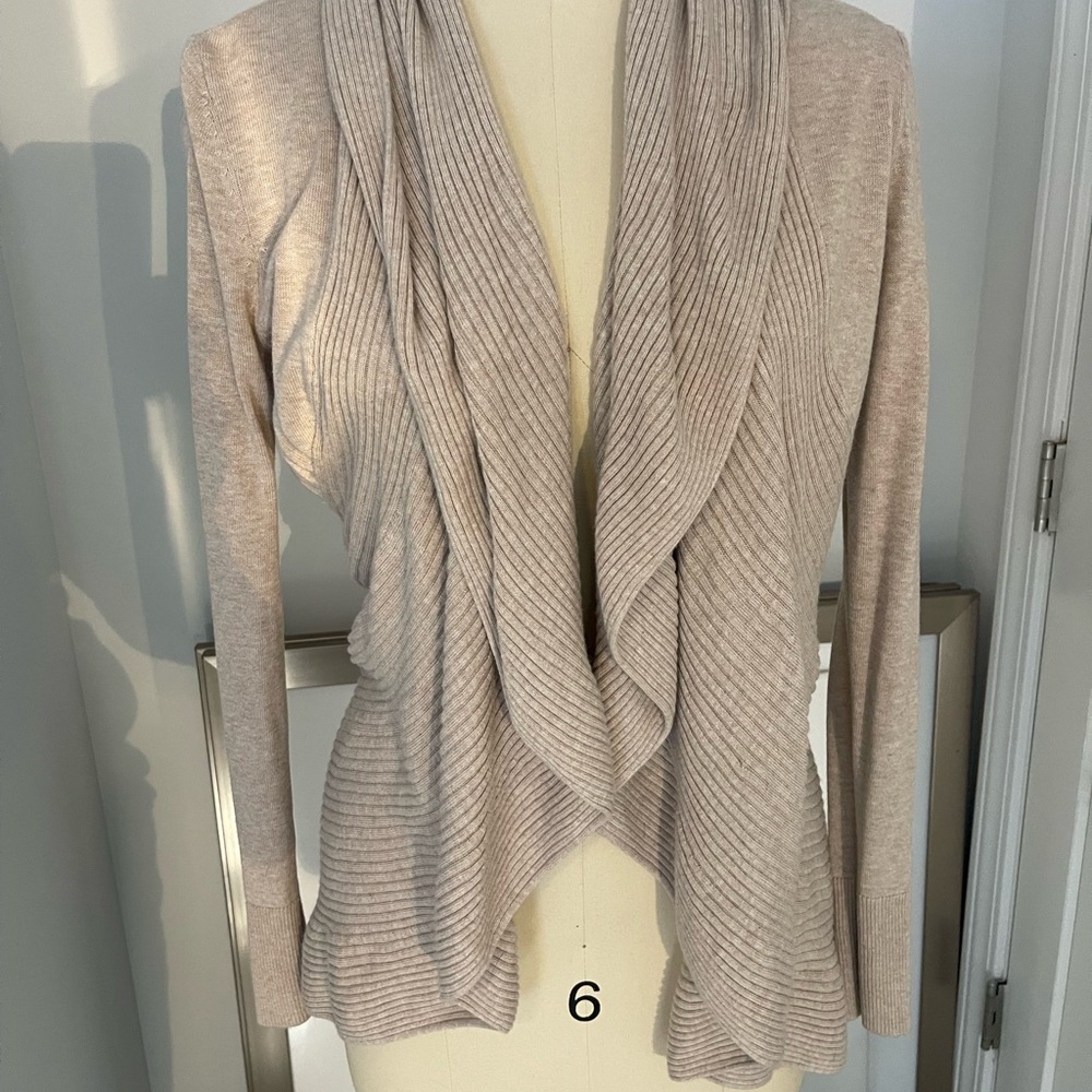White House Black Market- Women's Cream Ribbed Draped Open-Front Sweater- Small